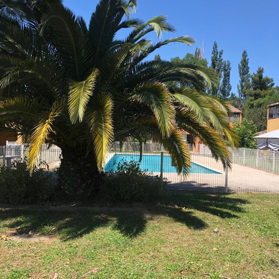 Appartement Les Hameaux Arles Buitenkant foto