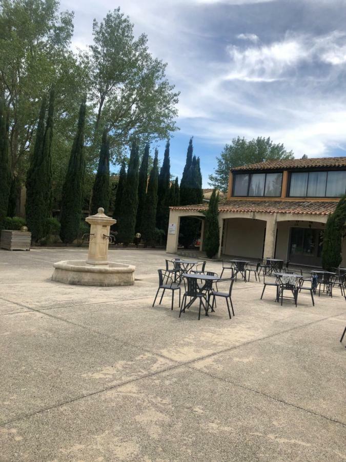 Appartement Les Hameaux Arles Buitenkant foto